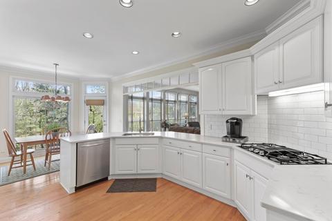 2010 Howard St, Wheaton, IL 60187 photo 7