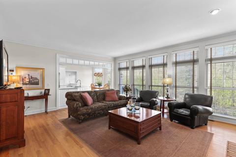 2010 Howard St, Wheaton, IL 60187 photo 10