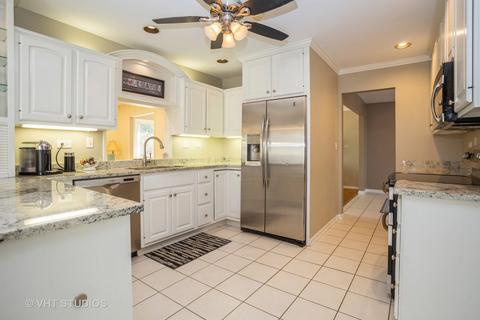 1477 Stonebridge Trl, Wheaton, IL 60189 photo 7