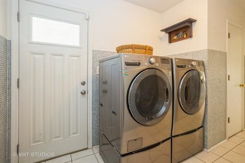 1477 Stonebridge Trl, Wheaton, IL 60189 photo 11