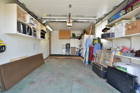 589 N 7th Ave, Des Plaines, IL 60016 photo 27
