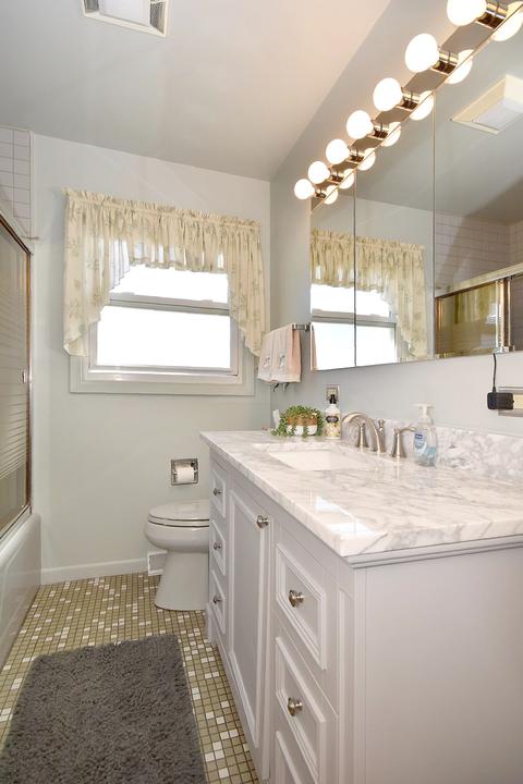 589 N 7th Ave, Des Plaines, IL 60016 photo 22