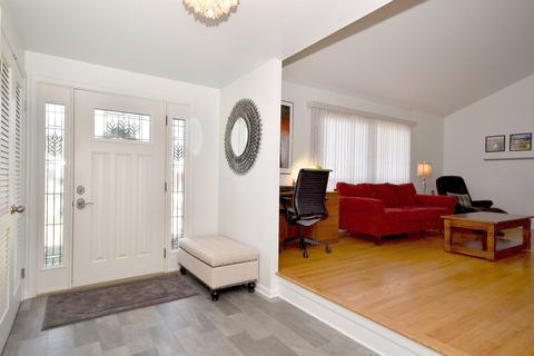 589 N 7th Ave, Des Plaines, IL 60016 photo 5