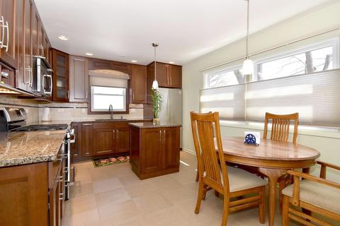 589 N 7th Ave, Des Plaines, IL 60016 photo 12