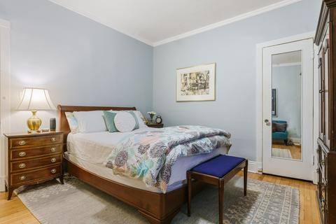 1053 E Hyde Park Blvd #1, Chicago, IL 60615 photo 9