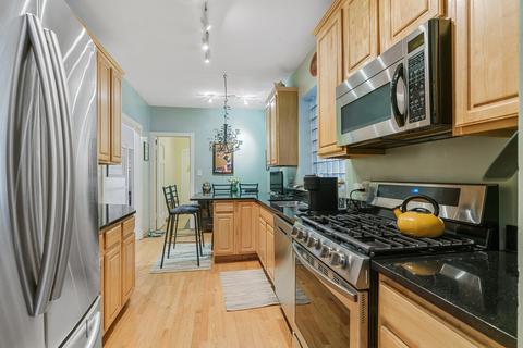 1053 E Hyde Park Blvd #1, Chicago, IL 60615 photo 6