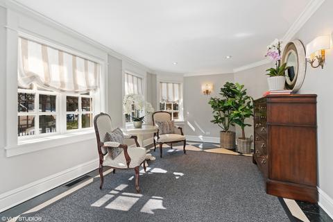 38 Elm St, Chicago, IL 60611 photo 2