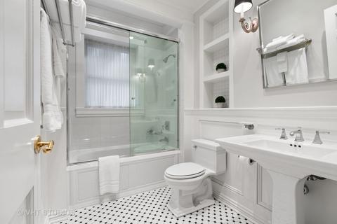 38 Elm St, Chicago, IL 60611 photo 44