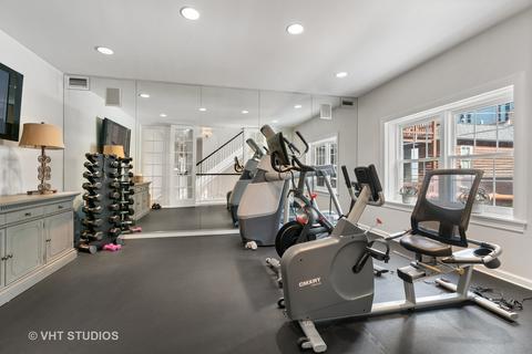38 Elm St, Chicago, IL 60611 photo 46