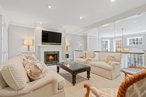 38 Elm St, Chicago, IL 60611 photo 28