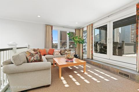 38 Elm St, Chicago, IL 60611 photo 48