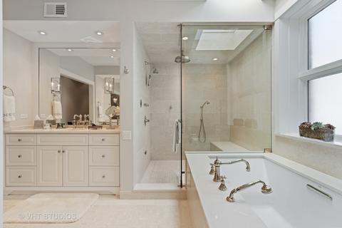 38 Elm St, Chicago, IL 60611 photo 38