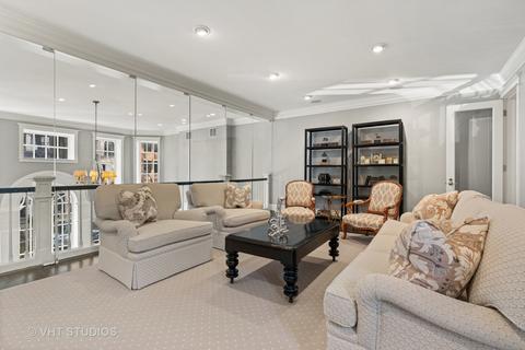 38 Elm St, Chicago, IL 60611 photo 30