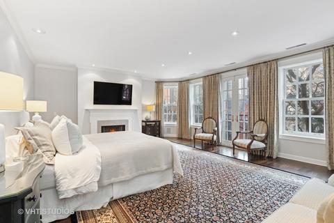 38 Elm St, Chicago, IL 60611 photo 31