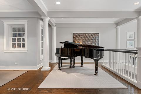 38 Elm St, Chicago, IL 60611 photo 10