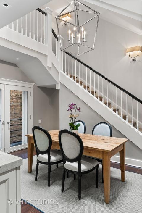 38 Elm St, Chicago, IL 60611 photo 23