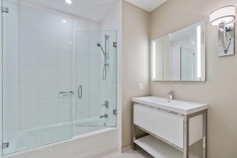 11 E Walton St #4201, Chicago, IL 60611 photo 27