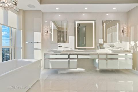 11 E Walton St #4201, Chicago, IL 60611 photo 21