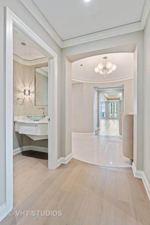 11 E Walton St #4201, Chicago, IL 60611 photo 16