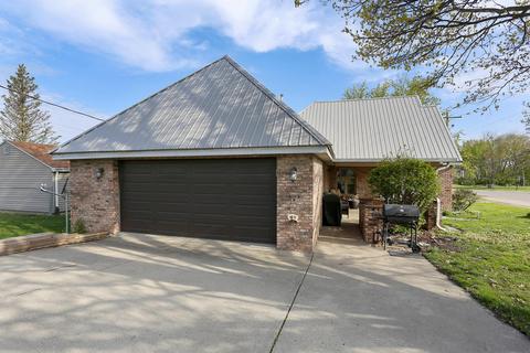 114 E 4th St, Tilton, IL 61833 photo 4