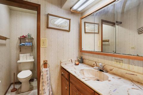114 E 4th St, Tilton, IL 61833 photo 24