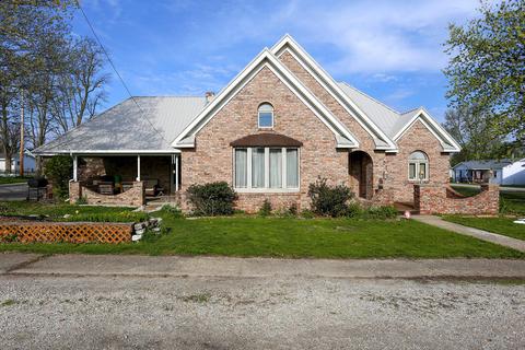 114 E 4th St, Tilton, IL 61833 photo 1