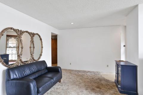 114 E 4th St, Tilton, IL 61833 photo 10
