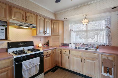 114 E 4th St, Tilton, IL 61833 photo 16