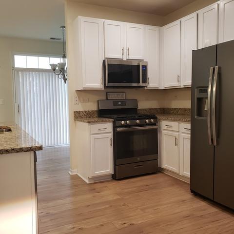 477 Brookside Dr, Oswego, IL 60543 photo 2