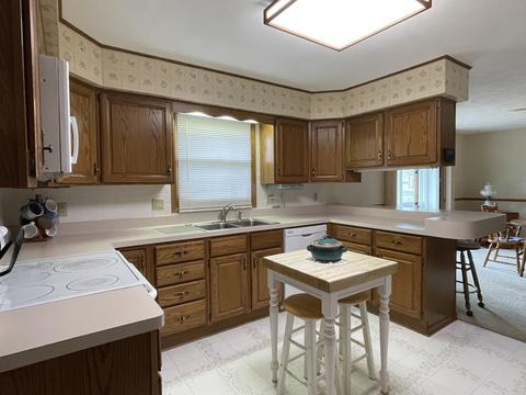 300 E 7th St, Belvidere, IL 61008 photo 5