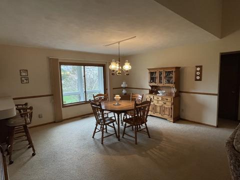 300 E 7th St, Belvidere, IL 61008 photo 9
