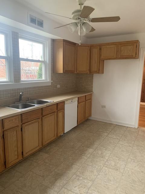 15837 Sawyer Ave, Markham, IL 60428 photo 4