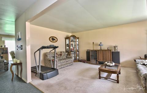 139 Circle Dr E, Montgomery, IL 60538 photo 4