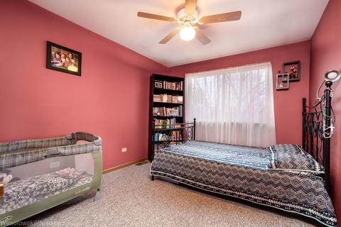 2130 W Adobe Dr, Addison, IL 60101 photo 11