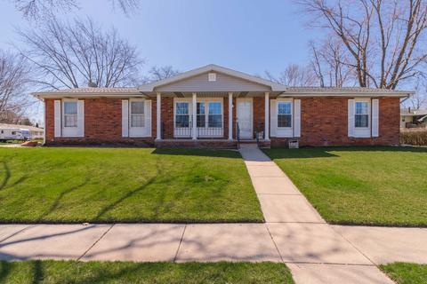 2703 E Washington St, Bloomington, IL 61704 photo 1