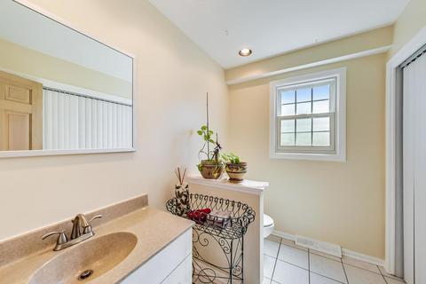 1651 Silverpine Dr, Northbrook, IL 60062 photo 15