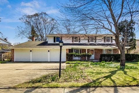 1651 Silverpine Dr, Northbrook, IL 60062 photo 1