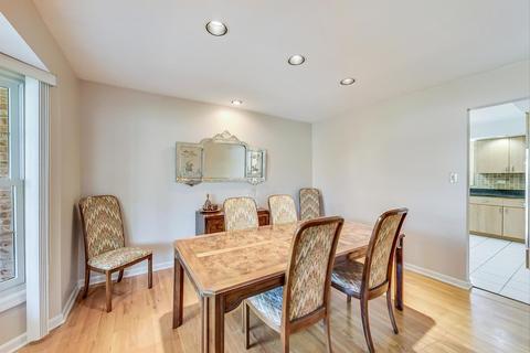1651 Silverpine Dr, Northbrook, IL 60062 photo 8