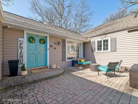 105 Forest Ave, Roselle, IL 60172 photo 3