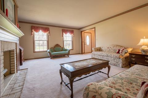 1502 Pheasant Run Rd, Harvard, IL 60033 photo 5