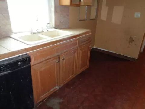 16507 Hillcrest Dr, Markham, IL 60428 photo 5