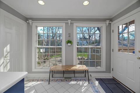 1011 N Main St, Wheaton, IL 60187 photo 12