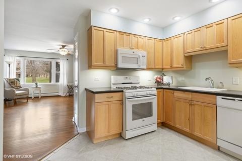 101 Dover Dr #6, Des Plaines, IL 60018 photo 5