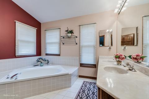 935 Harmon Blvd, Hoffman Estates, IL 60169 photo 19