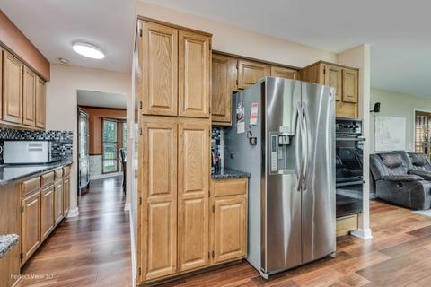 935 Harmon Blvd, Hoffman Estates, IL 60169 photo 14