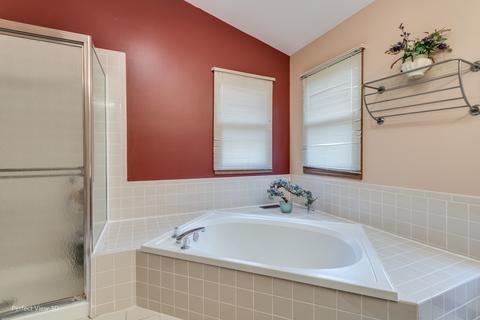 935 Harmon Blvd, Hoffman Estates, IL 60169 photo 20