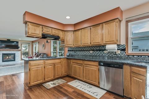 935 Harmon Blvd, Hoffman Estates, IL 60169 photo 9