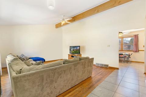 1511 Flower St, Mchenry, IL 60050 photo 2