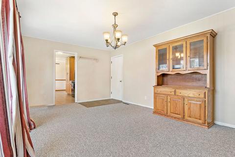 1511 Flower St, Mchenry, IL 60050 photo 8
