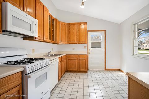 1210 Elm St, Wheaton, IL 60189 photo 5